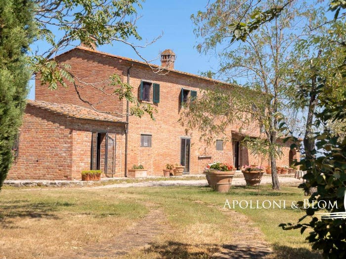 Casa con 6 locali in vendita in Via di Cortona, Cortona