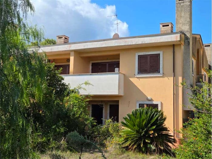 Casa con 5 locali in vendita in VIA ROSA QUATTROCIOCCHI, Fondi