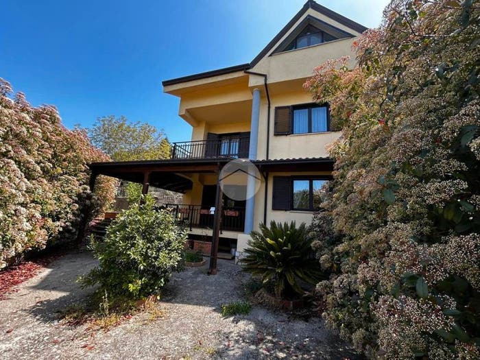 Casa con 5 locali in vendita in Traversa I' Via Viali, Centro, Carolei