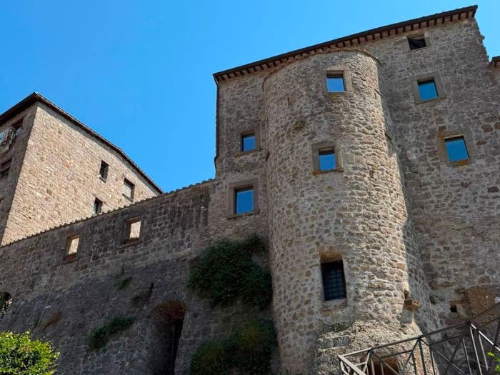 Appartamento trilocale in vendita in Via delle Fonti, Bassano in Teverina