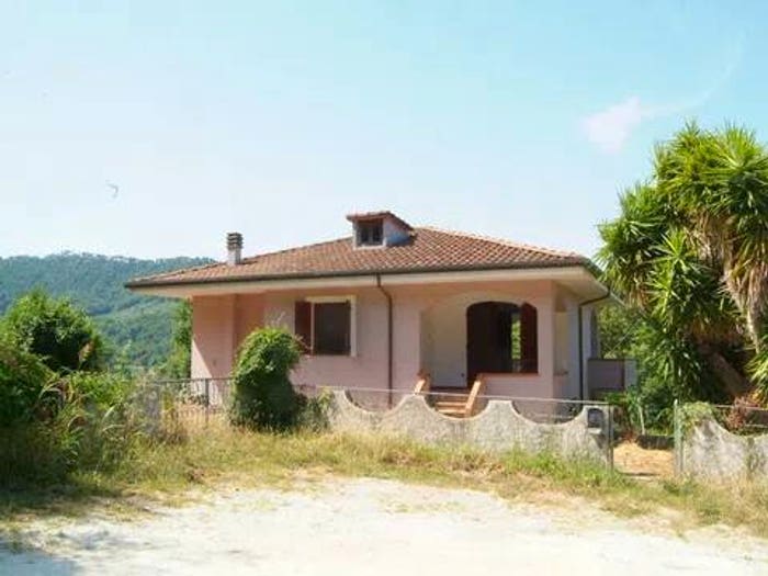 Casa con 6 locali in vendita in Nocchi Nn, Camaiore Paese, Camaiore
