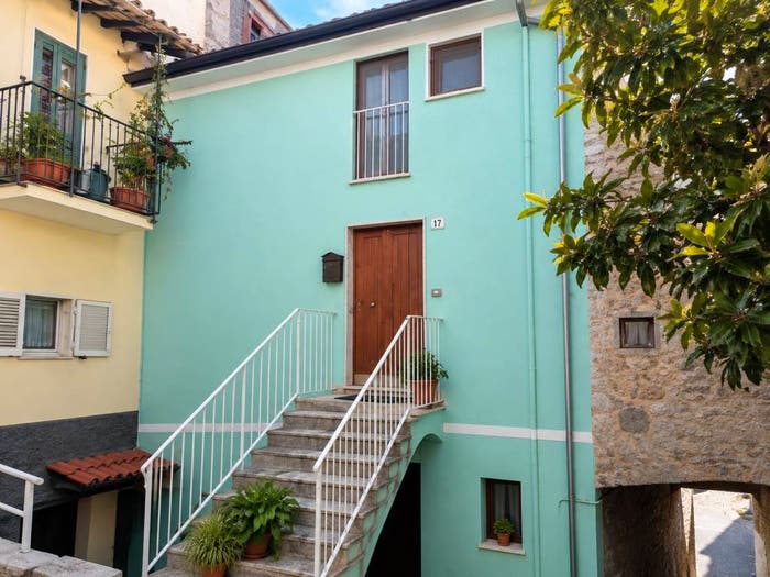Appartamento bilocale in vendita in Via Eleonoro Ettorre, Centro, Roccagorga