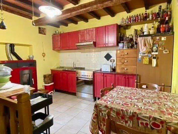 Casa con 6 locali in vendita in Seravezza