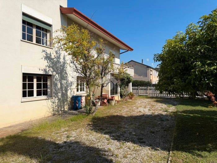 Casa con 6 locali in vendita in Via nizza, Centro, Piazzola sul Brenta