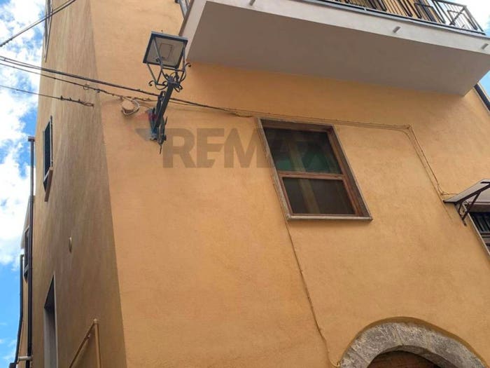 Casa con 6 locali in vendita in Via Torretta, Fara San Martino