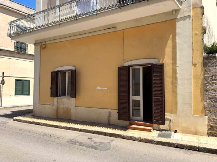 Appartamento trilocale in vendita in via Nino Bixio, Centro, Galatone