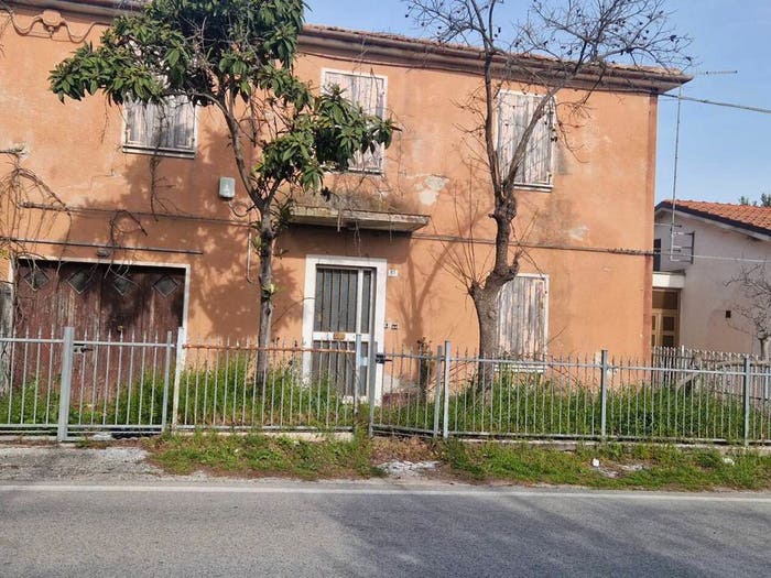 Appartamento con 6 locali in vendita in VIA Fratelli Rosselli, Centro, Santa Maria Nuova