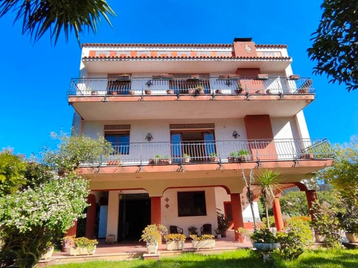 Casa con 6 locali in vendita in Via Vincenzo Bellini, Sant'Agata li Battiati