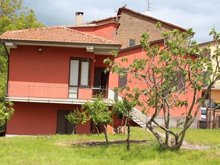 Casa con 6 locali in vendita in Vocabolo Ponibbiale, Ponibbiale, Piegaro