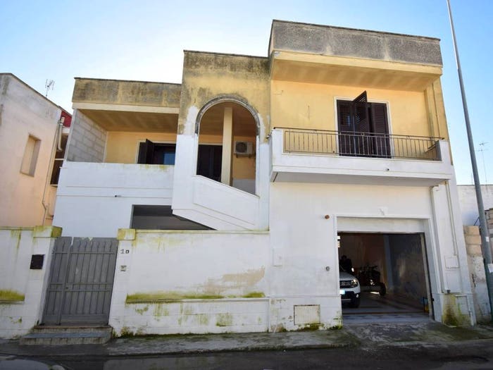 Casa con 6 locali in vendita in Via Giovanni Verga, Salice Salentino