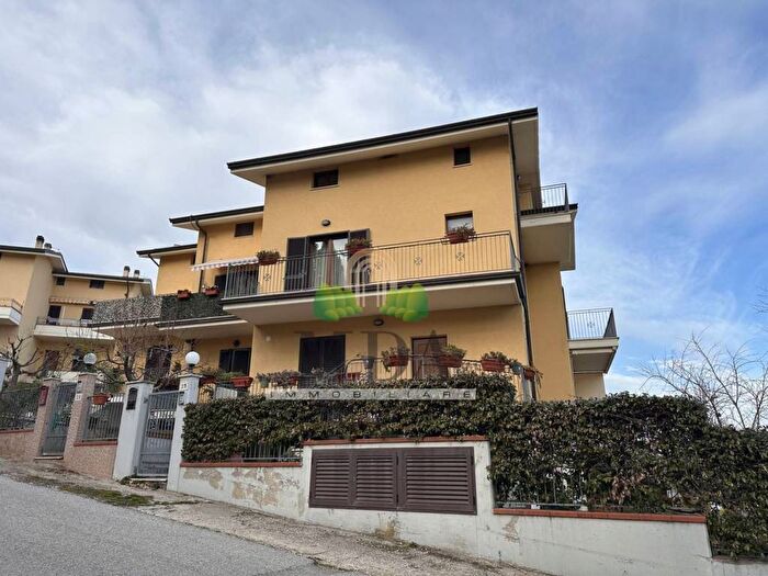 Casa con 6 locali in vendita in Via Padre Giacomo Quaglia, Centro, Mosciano Sant'Angelo