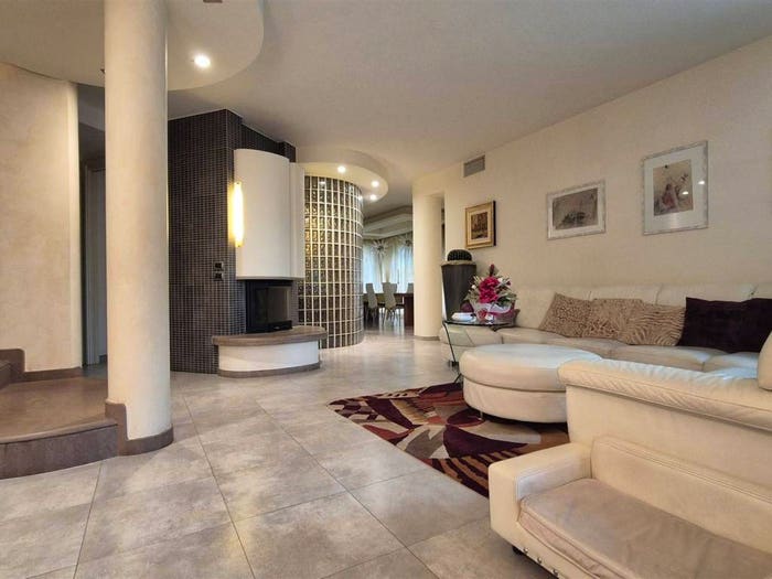 Casa con 6 locali in vendita in Navacchio Nord Zambra, Cascina