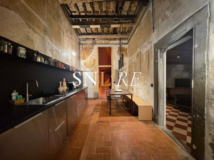 Appartamento trilocale in vendita in Via Lupo, San Niccolò, Firenze