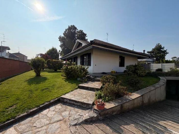 Casa quadrilocale in vendita in Via Annone, Corso Torino, Vigevano