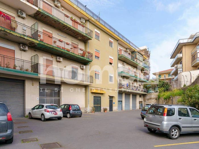Appartamento con 5 locali in vendita in Via Etnea L Gravina di Catania CT Italia, Centro, Gravina di Catania