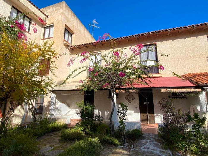 Appartamento trilocale in vendita in Via del Mare, Oliveri