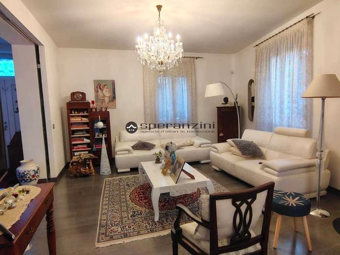 Casa quadrilocale in vendita in via Palazzi, Passeggi Don Gentili, Fano