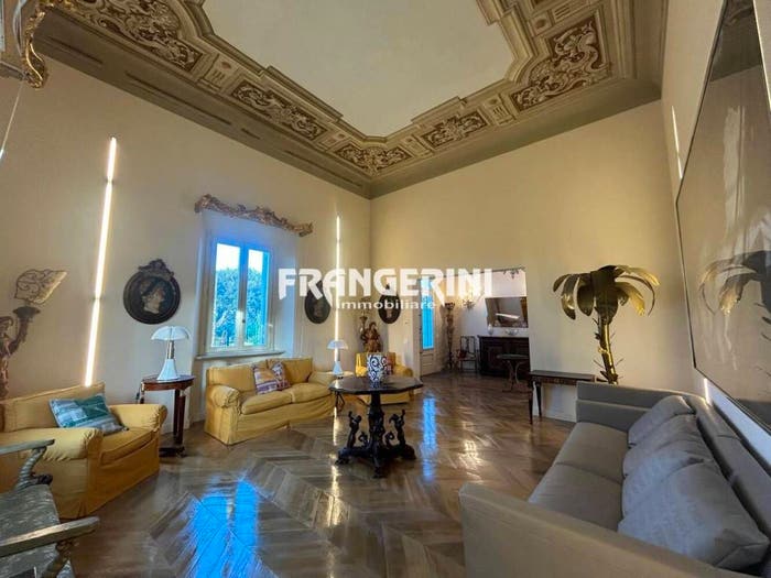 Appartamento con 6 locali in vendita in Viale di Antignano, Antignano Banditella, Livorno