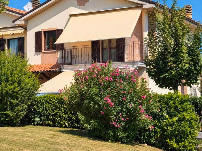 Casa con 6 locali in vendita in Via Girolamo Savonarola, Centro, Comunanza