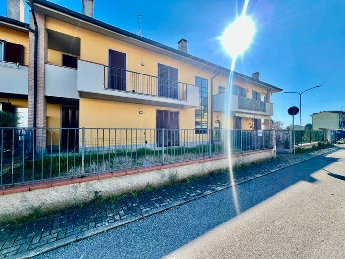 Appartamento trilocale in vendita in via paolo gorini, Centro, Graffignana