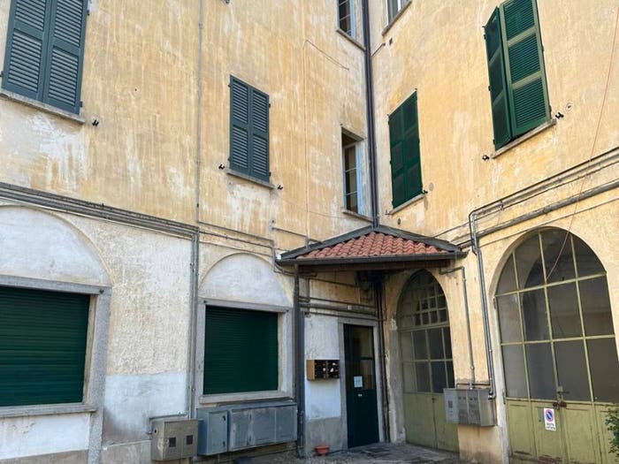 Appartamento bilocale in vendita in Via Piave, Comerio