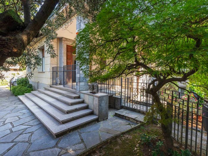 Casa con 6 locali in vendita in Via Giosuè Carducci, Castellanza
