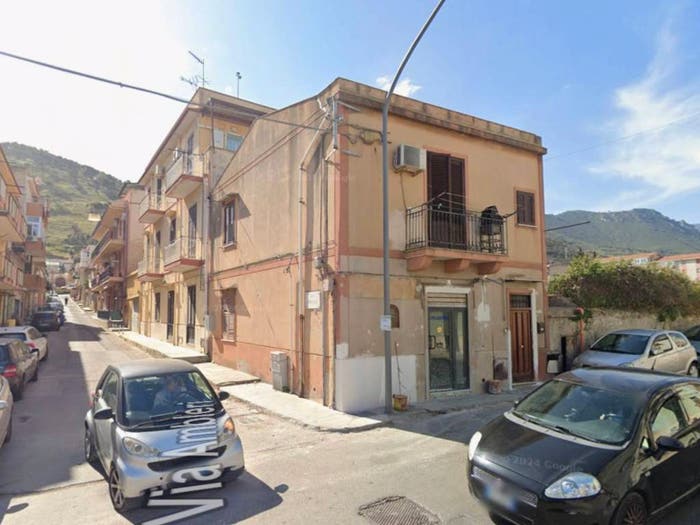 Appartamento con 5 locali in vendita in Via Villagrazia, Villagrazia, Palermo