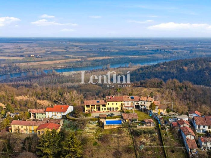 Casa con 6 locali in vendita in Via Rocca, Rocca Delle Donne, Camino