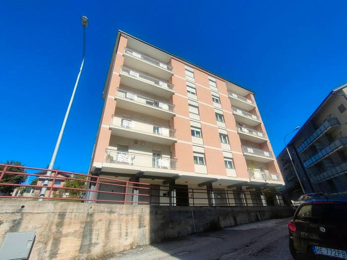 Appartamento quadrilocale in vendita in Torretta Torrione, L'Aquila