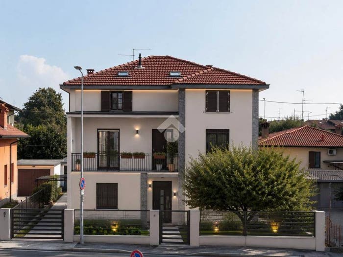 Casa con 6 locali in vendita in Via Bastone, Sforzatica, Dalmine