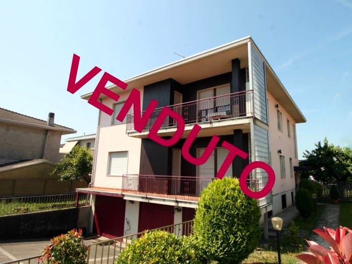 Casa con 5 locali in vendita in Cassano Magnago