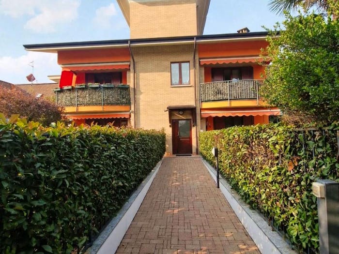 Appartamento trilocale in vendita in Via Alessandro Manzoni, Uboldo