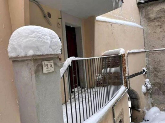 Appartamento trilocale in vendita in Calata della Chiesa, Centro, Rocca di Cambio