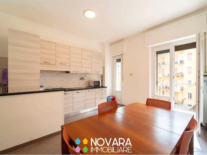 Appartamento trilocale in vendita in via Santorre di Santarosa, San Martino, Novara