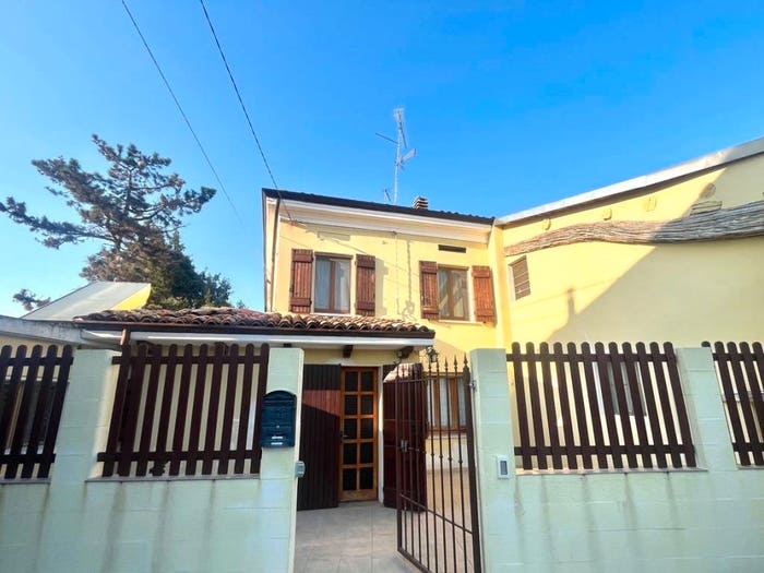Casa quadrilocale in vendita in Centro, Luzzara