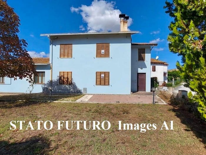 Casa con 6 locali in vendita in Corinaldo