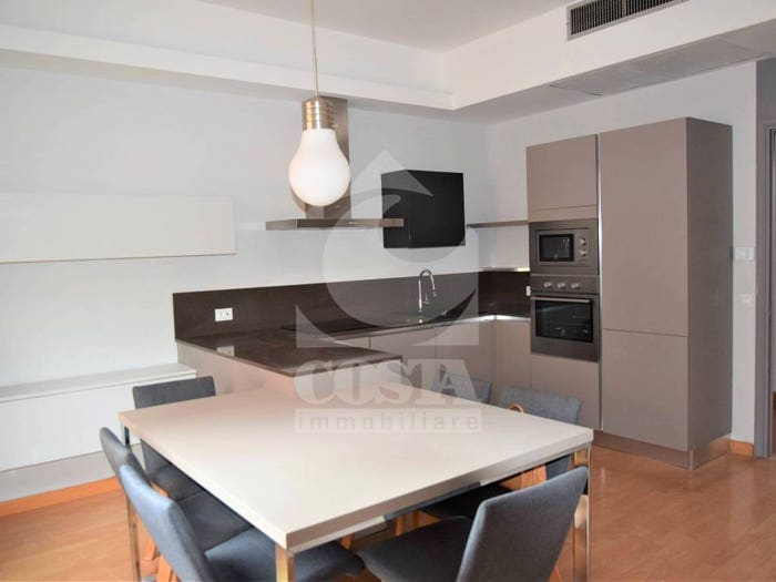 Appartamento quadrilocale in vendita in Via San Vitale, Centro Storico, Bologna