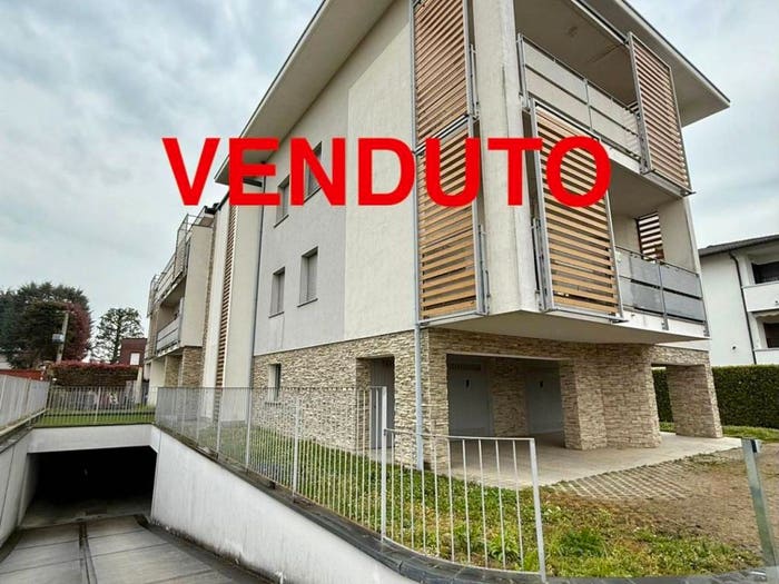 Appartamento bilocale in vendita in Via Pietro Mascagni, Zona Industriale, Biassono