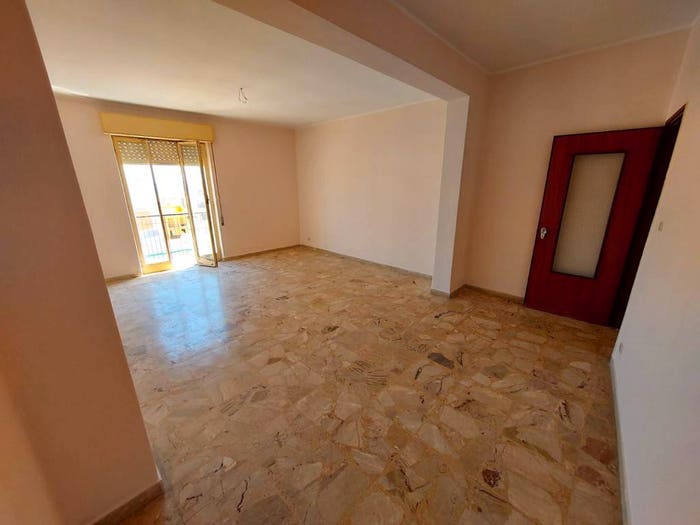 Appartamento quadrilocale in vendita in Via Megara, Centro, Augusta
