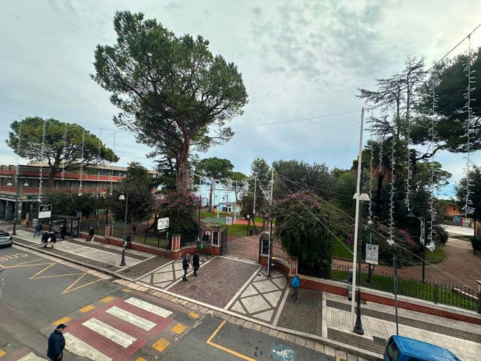 Appartamento quadrilocale in vendita in Via Vitruvio, Centro, Formia