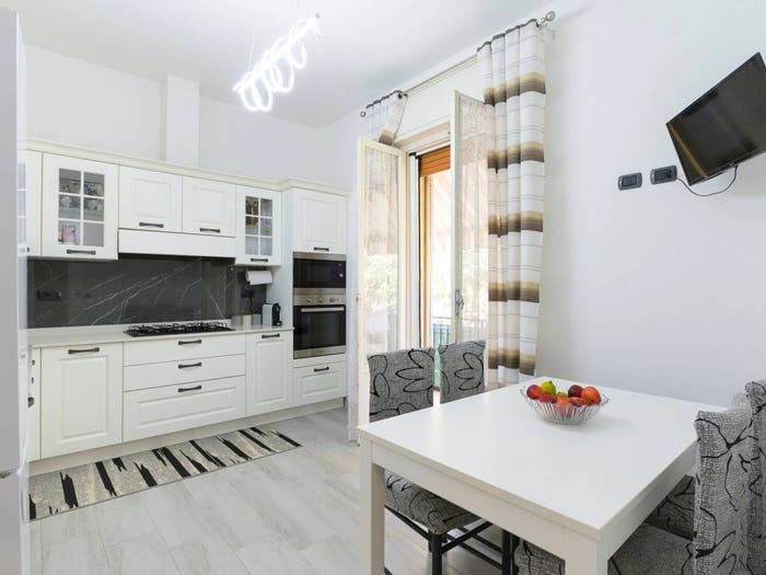 Appartamento con 5 locali in vendita in Via Aprile, Marconi, Imola
