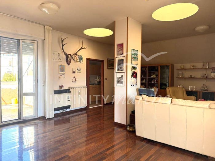 Casa con 5 locali in vendita in Via Isonzo, Centro, Morrovalle