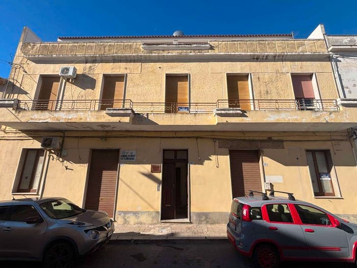 Casa con 6 locali in vendita in via Napoli, Centro, Avola