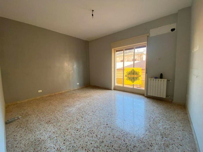 Appartamento con 5 locali in vendita in via Milano, Centro, Avola
