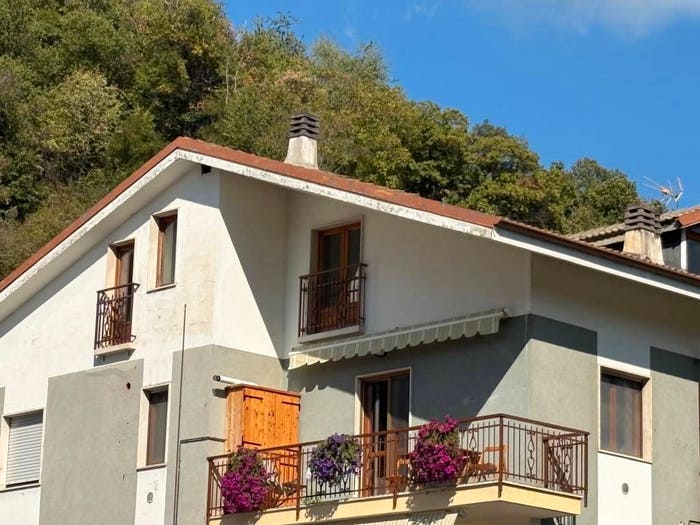Appartamento quadrilocale in vendita in Strada Provinciale Piasco, Centro, Venasca