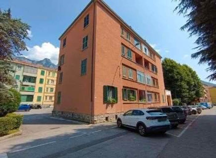 Appartamento bilocale in vendita in Via Magenta, Germanedo, Lecco