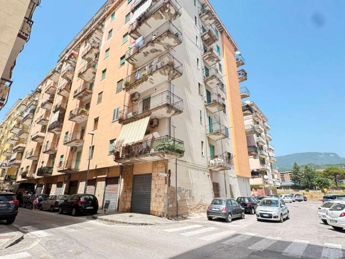 Appartamento trilocale in vendita in Via Pio XII, Centro, Eboli