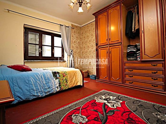 Appartamento con 5 locali in vendita in Via Aurora Vuillerminaz, Centro, Aosta