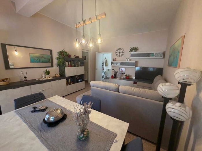 Casa con 6 locali in vendita in Via Serravalle, Casano Dogana Isola, Luni