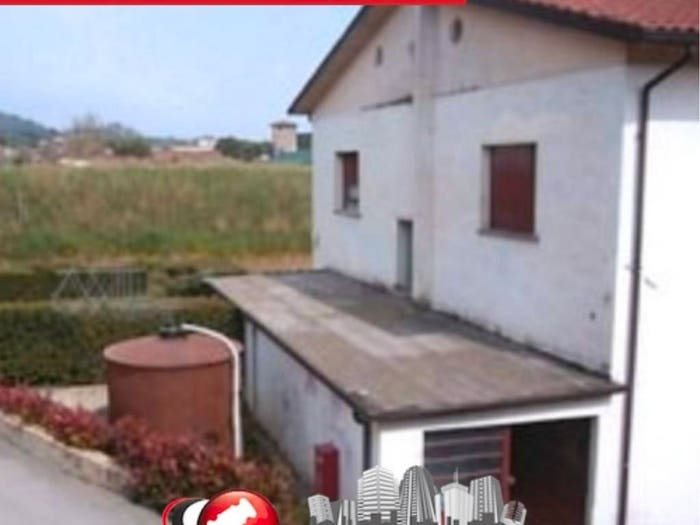 Casa con 6 locali in vendita in Via Sferrato Pescia PT Italia, Alberghi Via Romana Pescia Morta, Pescia